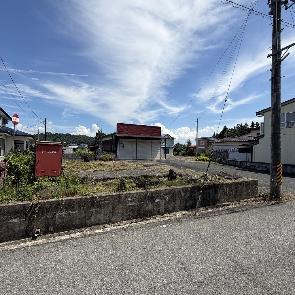 川西町西大塚 古家付き土地
